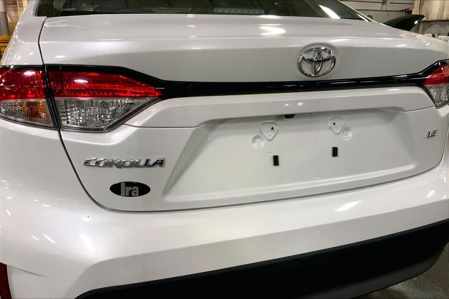 Used 2024 Wind Chill Pearl Toyota LE image 30