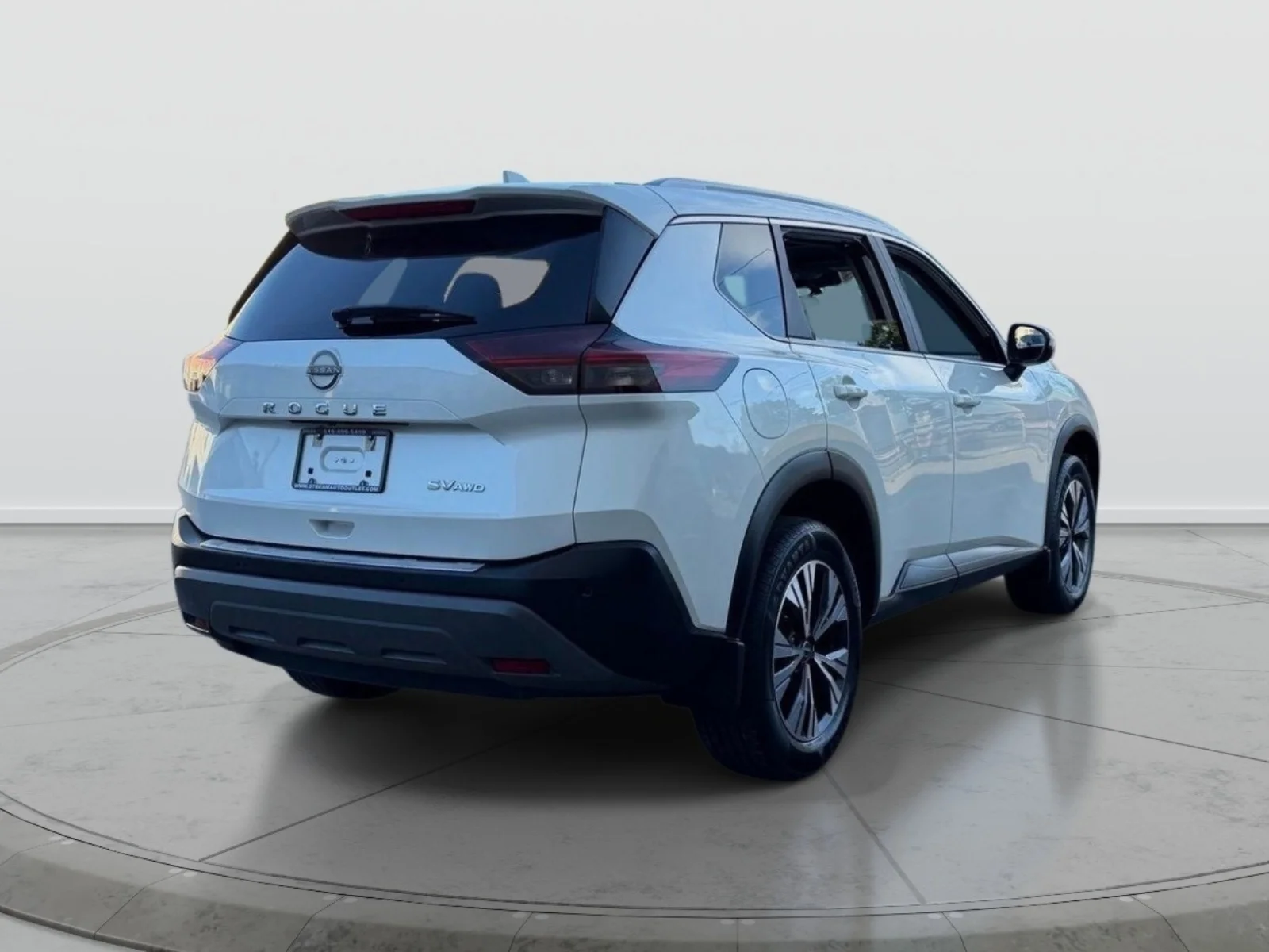Used 2023 White Nissan SV image 6
