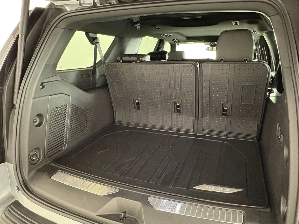 Used 2026 Gray Chevrolet Z71 image 19