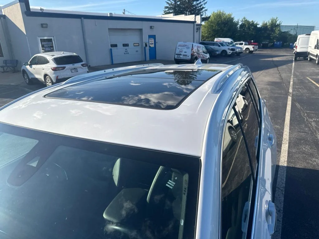Used 2021 Crystal White Tri-Coat Cadillac Premium Luxury image 54