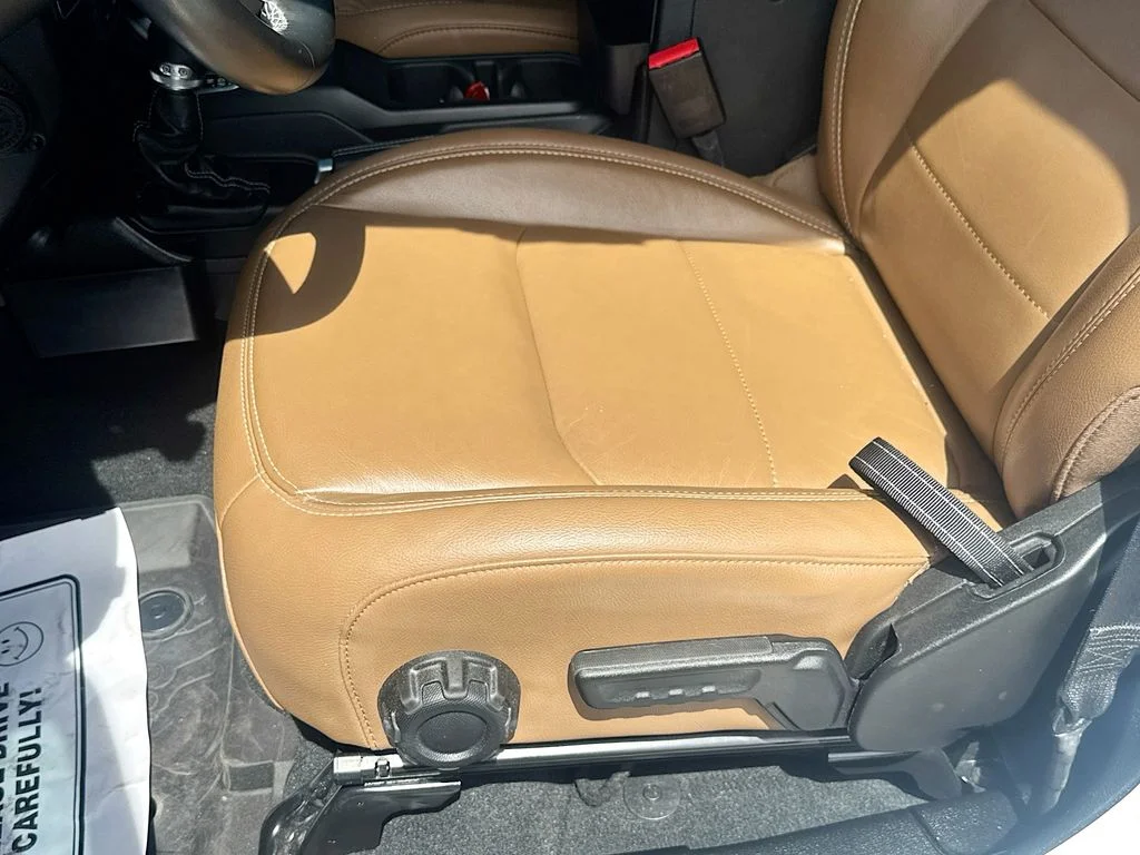 Used 2023 White Jeep Sahara image 21