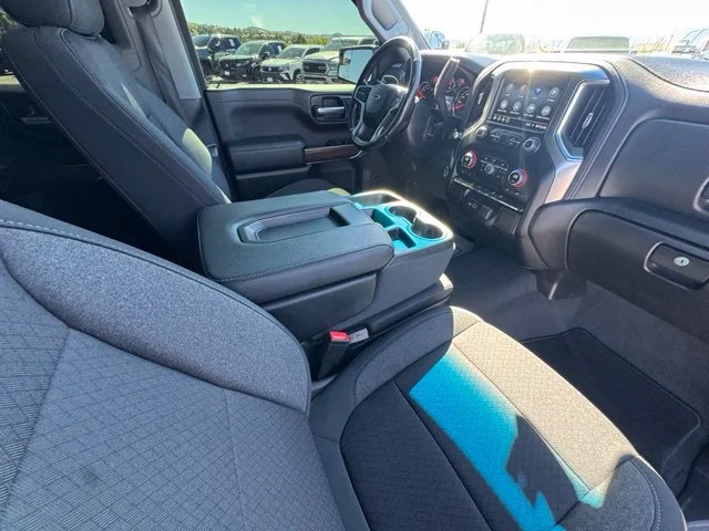 Certified Used 2022 SUMMIT WHITE Chevrolet RST image 29