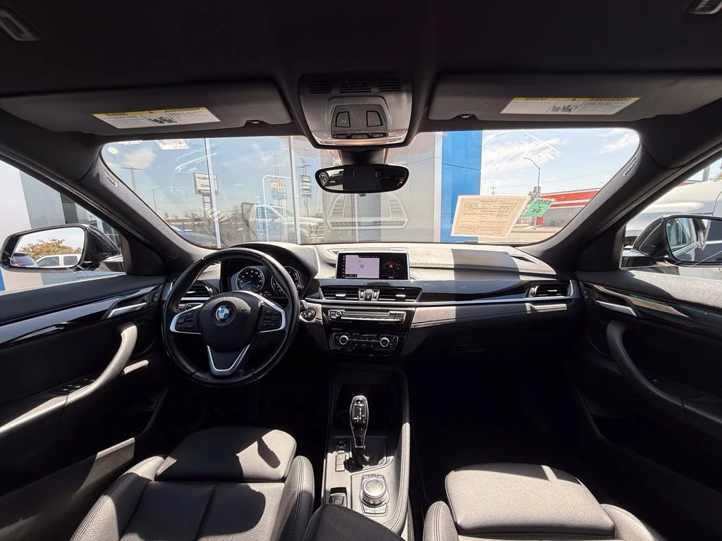 Used 2020 Black BMW sDrive28i image 19