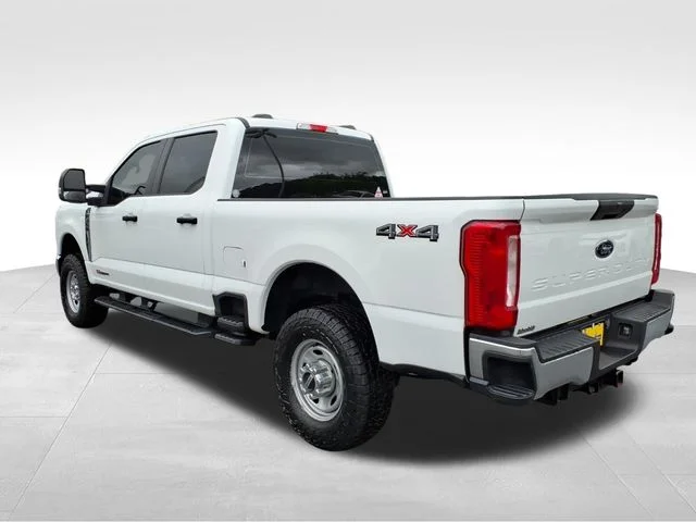 Used 2023 White Ford XL image 6