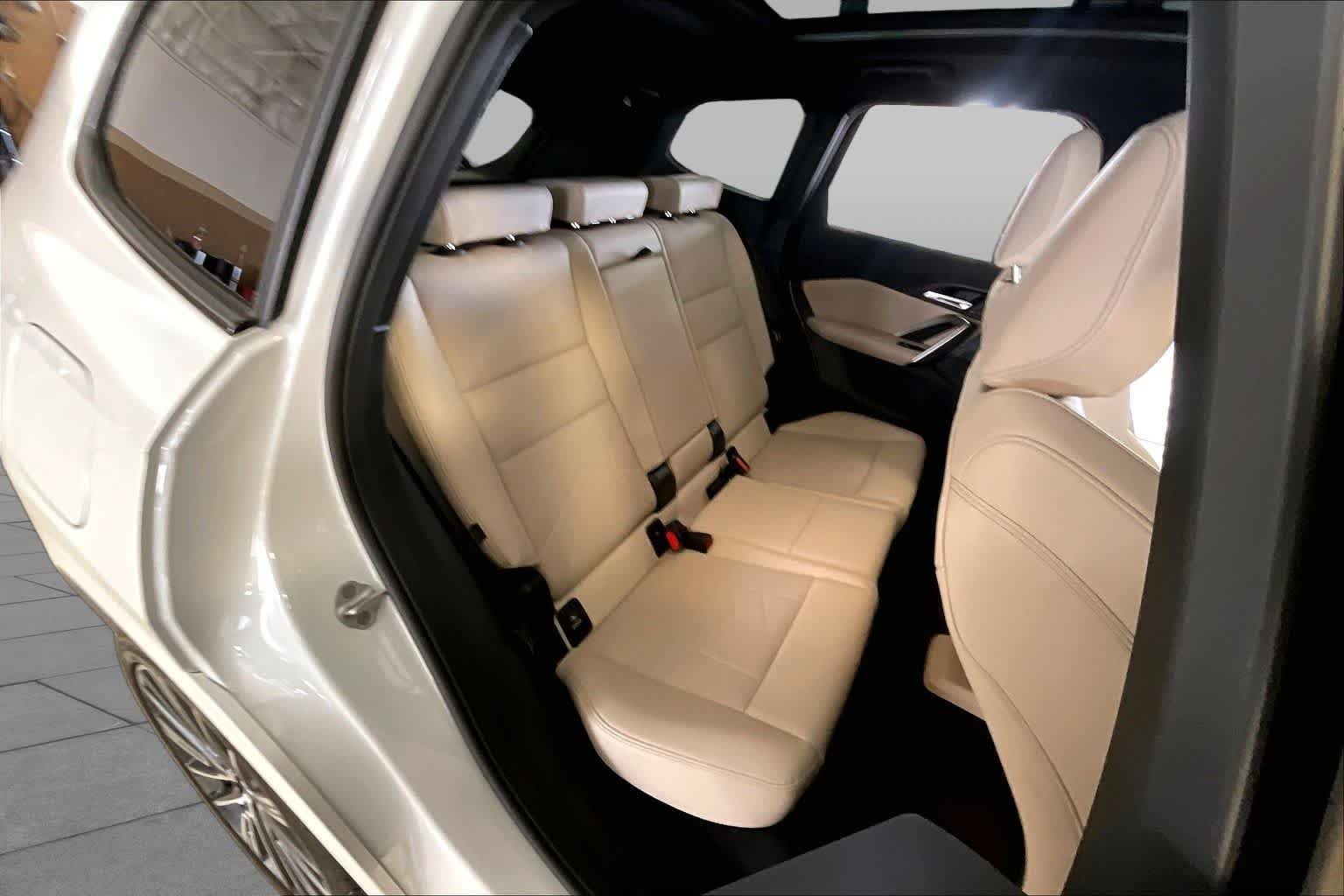 Certified Used 2025 Mineral White Metallic BMW xDrive28i image 18