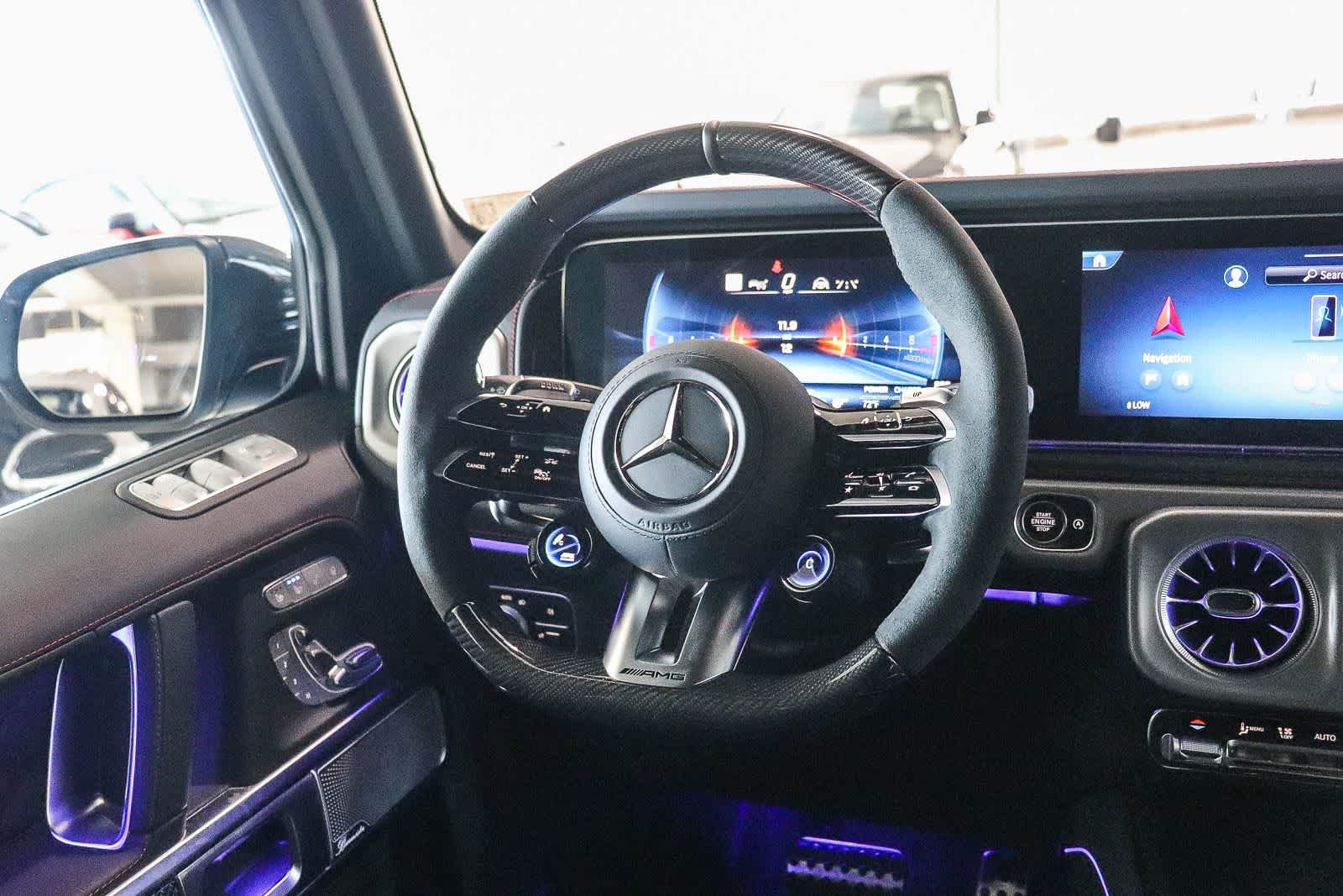 New 2027 MANUFAKTUR Arabian Grey Non- Metallic Mercedes-Benz AMG® G 63 image 19