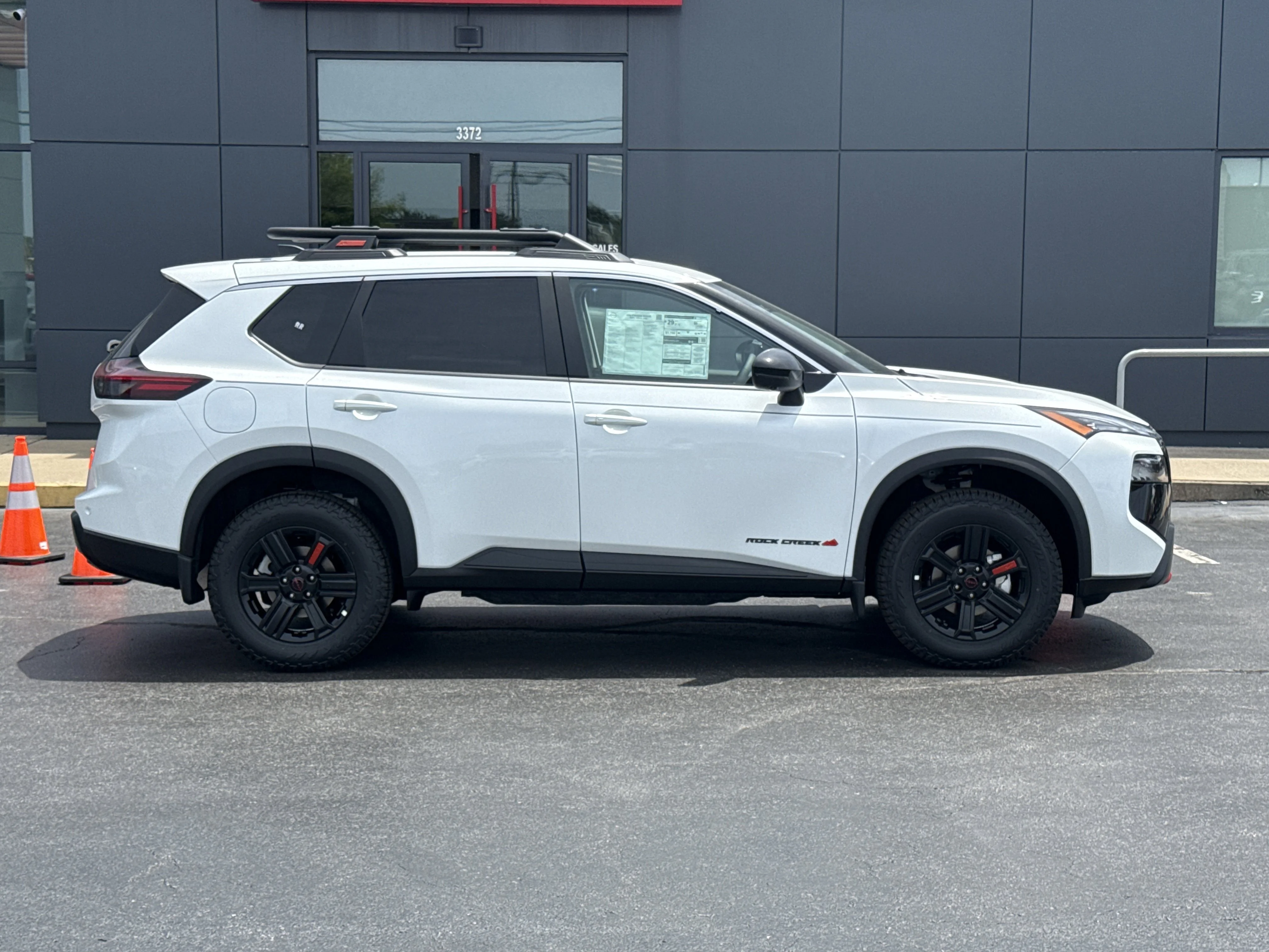 New 2026 Everest White Pearl Tricoat Nissan Rock Creek AWD image 2