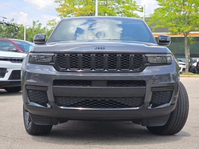 Used 2024 Baltic Gray Metallic Clearcoat Jeep Altitude X image 3