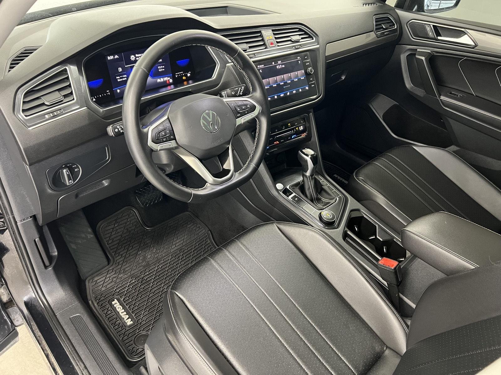 2022 Volkswagen Tiguan SE - Photo 13