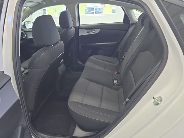 Used 2024 White Kia LXS image 10