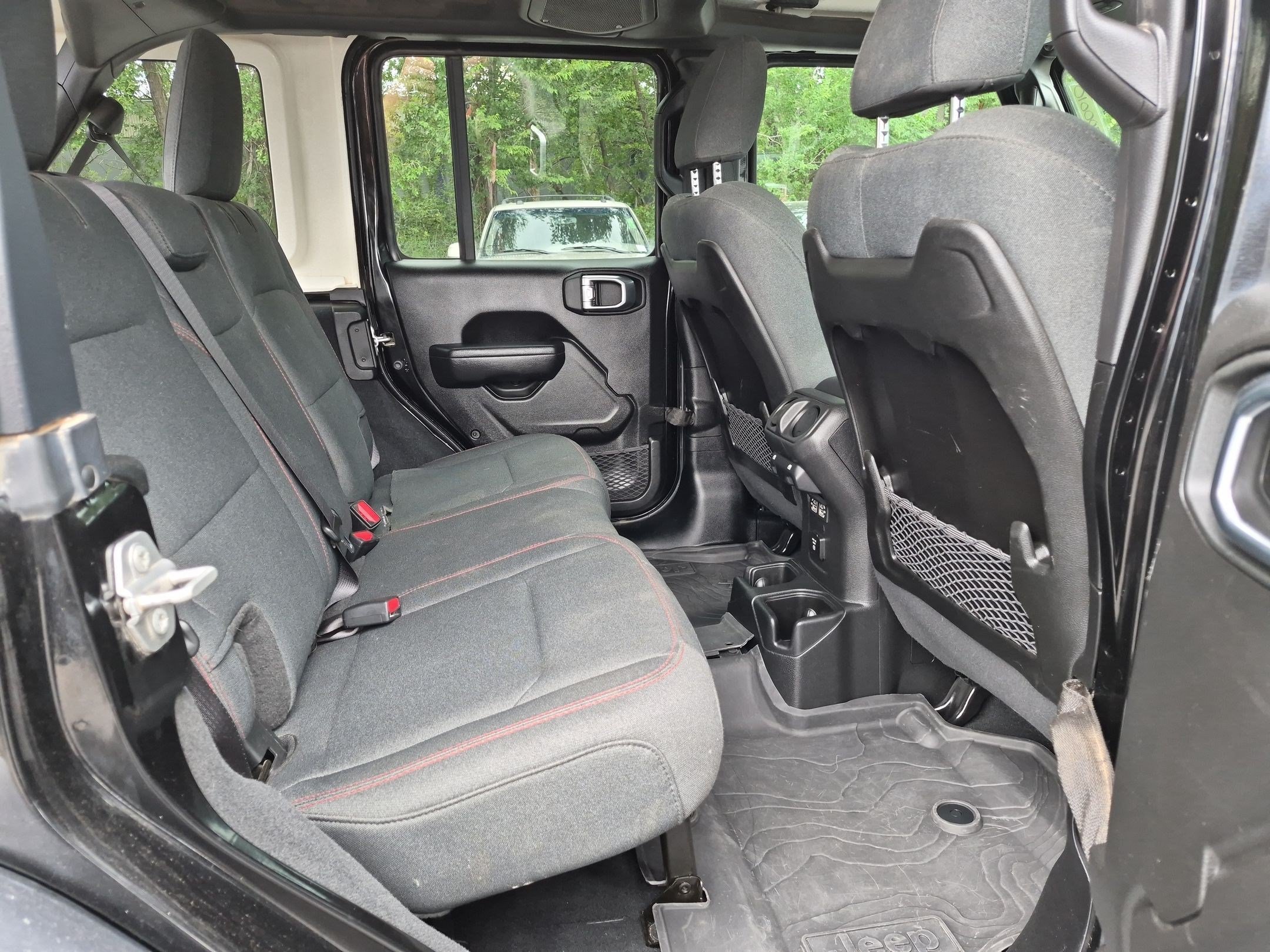 Used 2024 Black Jeep 4-Door Rubicon 4x4 image 25