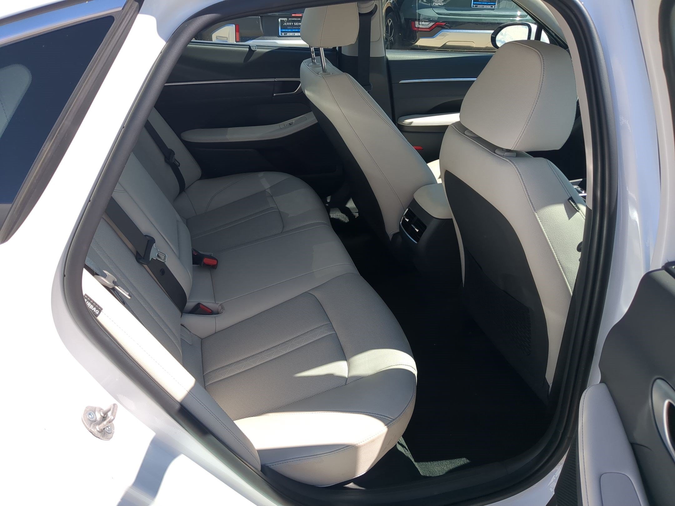Certified Used 2025 Serenity White Hyundai Limited image 28