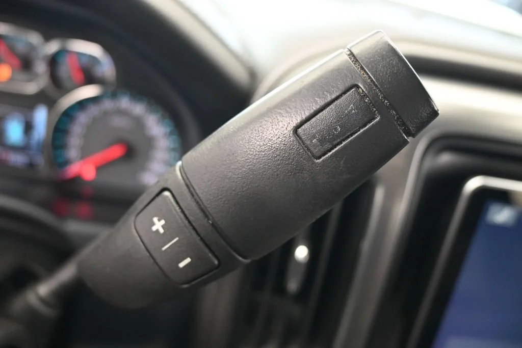Used 2018 Summit White Chevrolet LTZ image 27