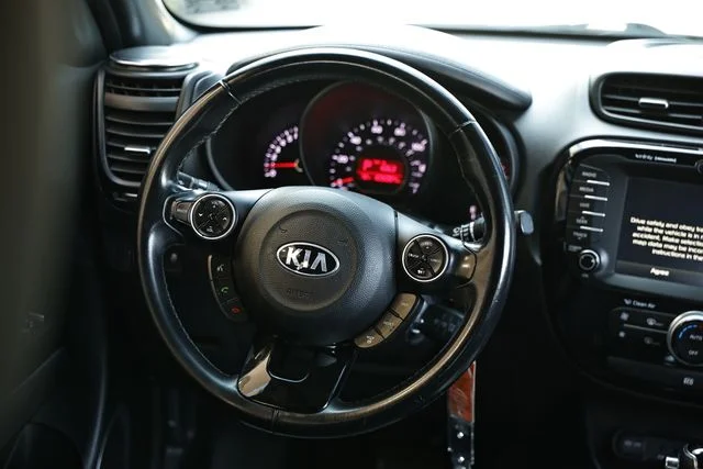 Used 2014 Fathom Blue Kia Exclaim image 28