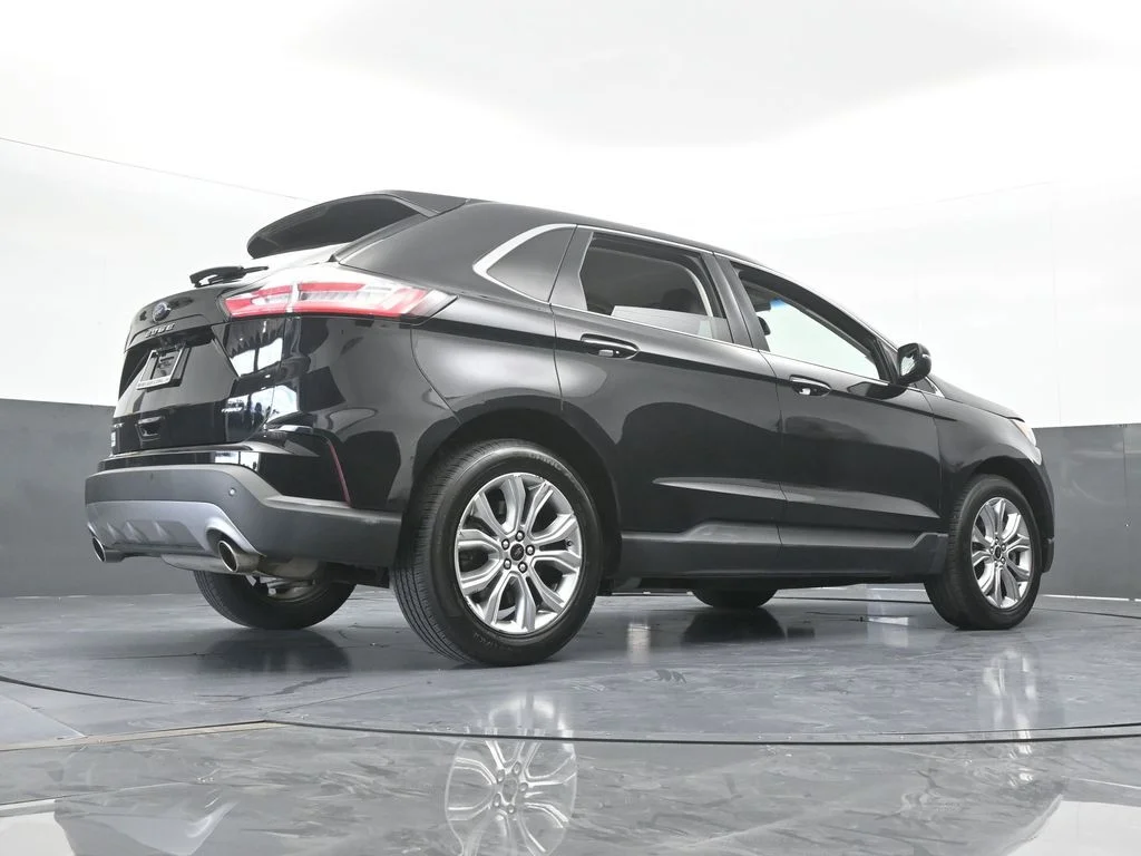 Used 2024 Black Metallic Ford Titanium image 64