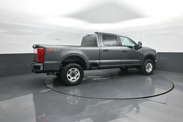 New 2026 Gray Ford XLT image 8