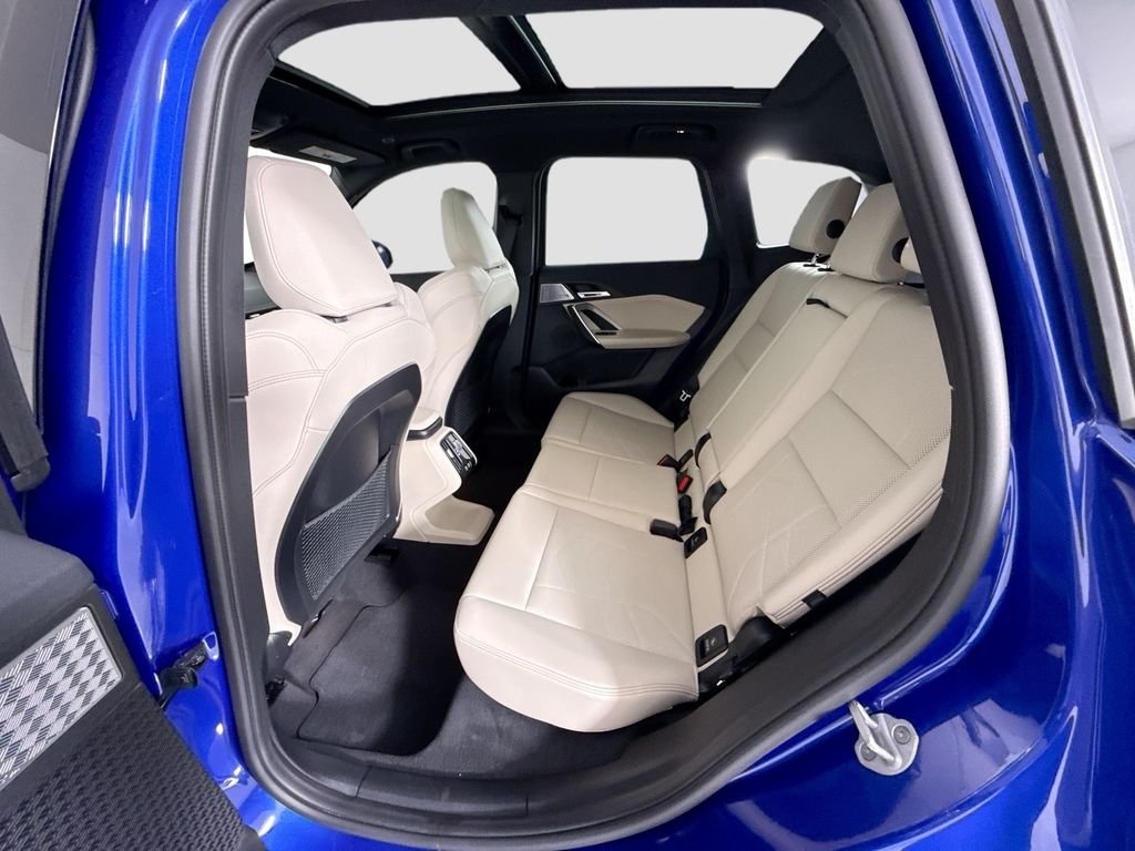 Used 2024 Blue Metallic BMW M35i image 21