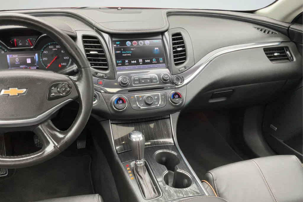 Used 2018 Red Chevrolet Premier image 15