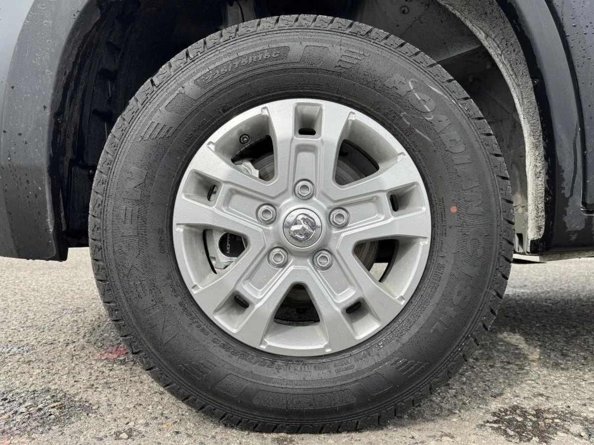 Used 2025 White RAM SLT image 22