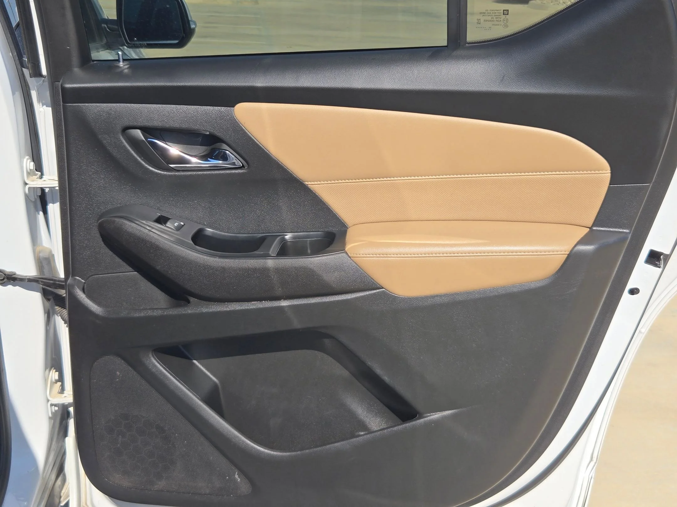 Used 2023 Beige Chevrolet Premier image 24