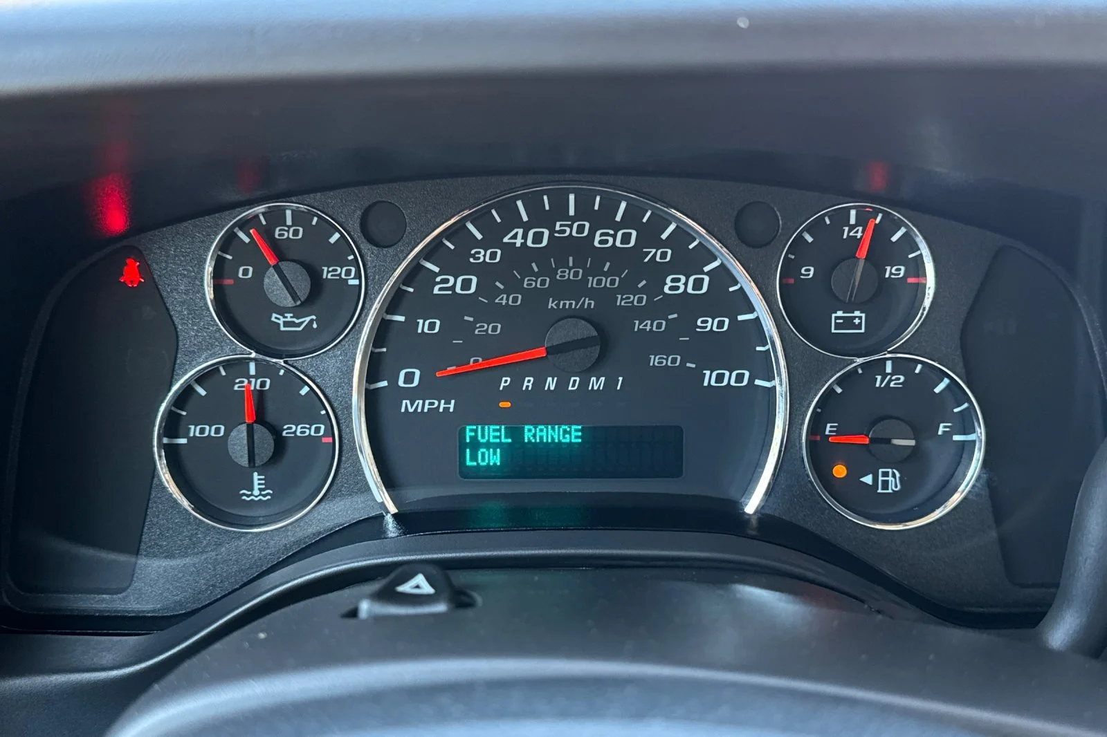 2025 Chevrolet Express Cutaway 3500 1WT view 21