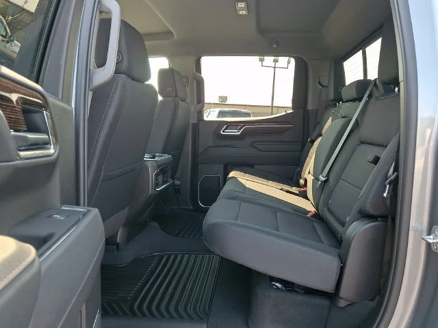New 2026 Sterling Metallic GMC Elevation image 9