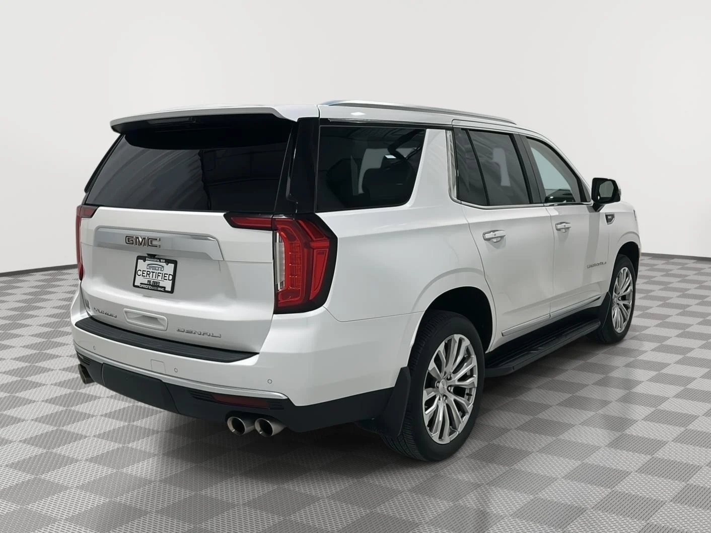 Used 2023 WHITE FROST TRICOAT GMC Denali image 6
