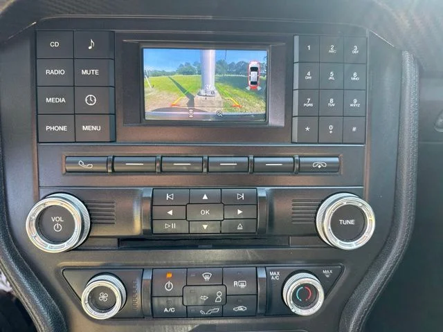 Used 2016 White Ford V6 image 9