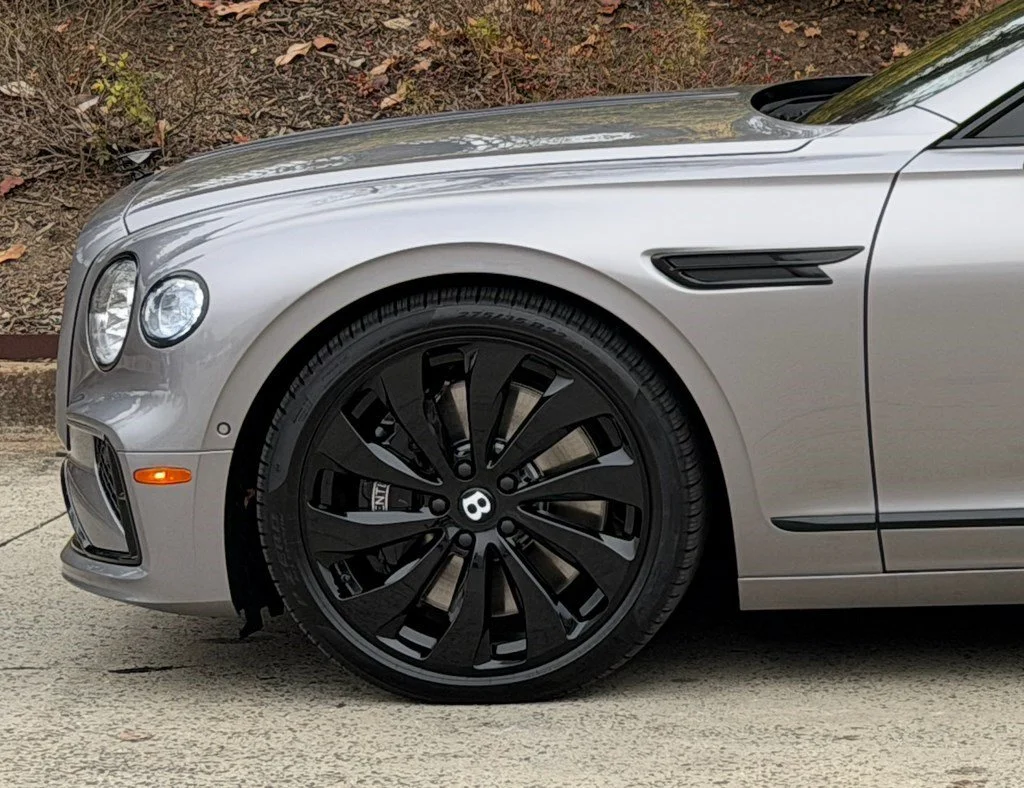 New 2026 Silver Bentley  image 7