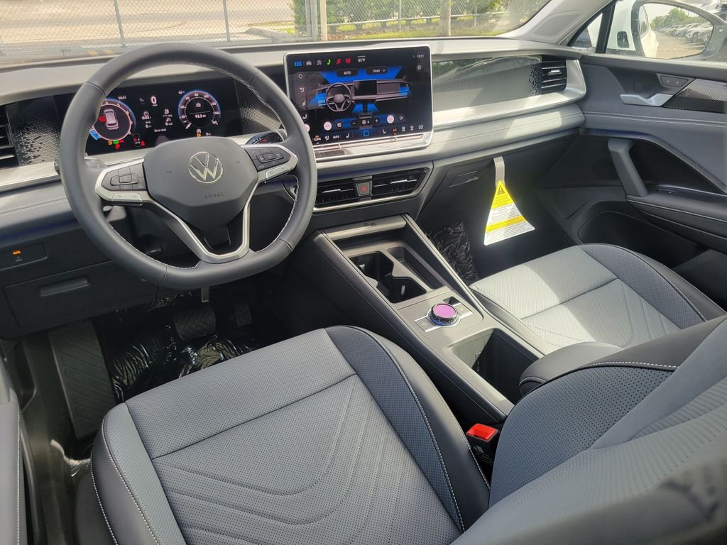New 2026 White/off-white Volkswagen 2.0T SE image 8