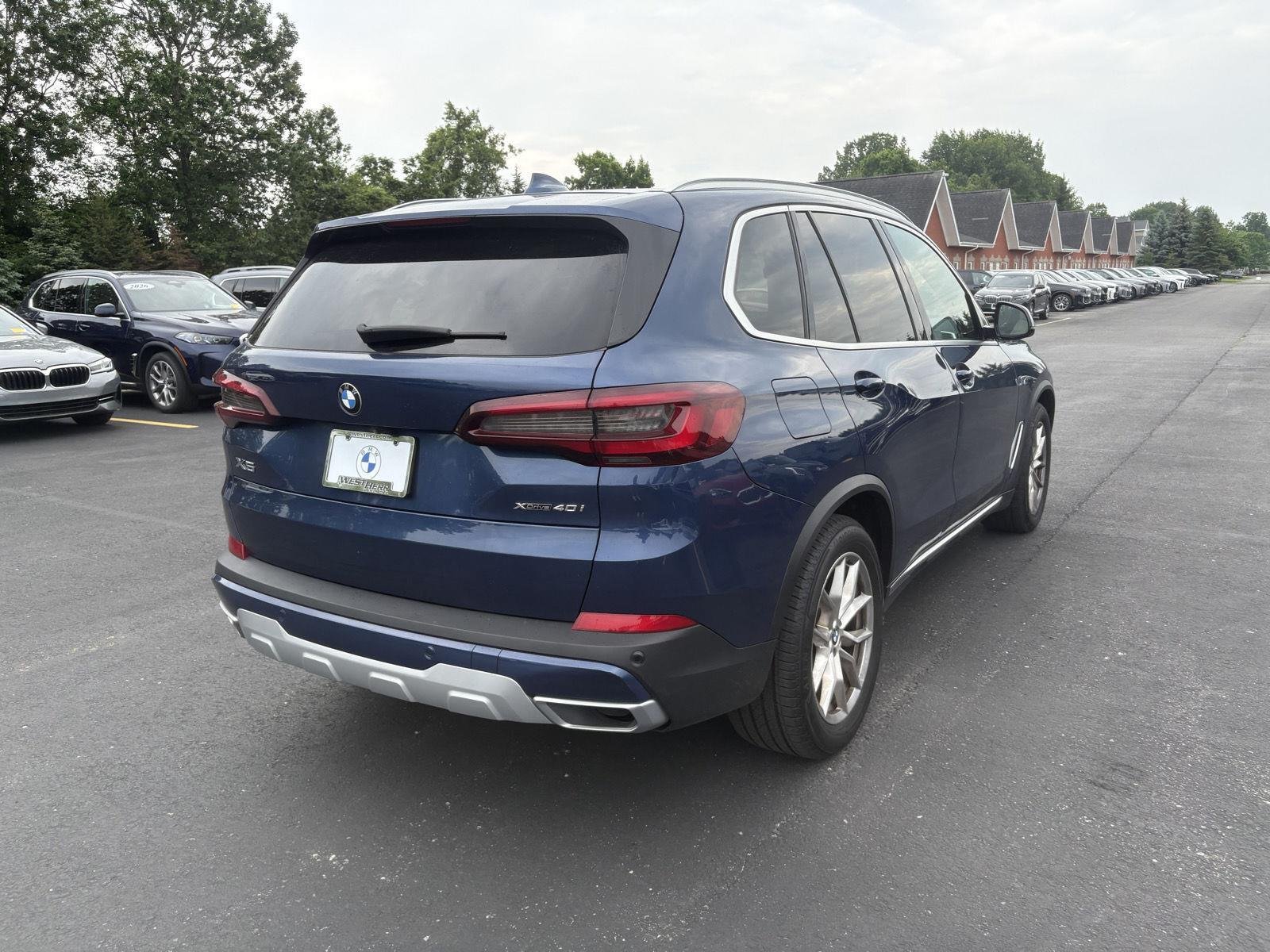 Used 2022 Phytonic Blue Metallic BMW xDrive40i image 8