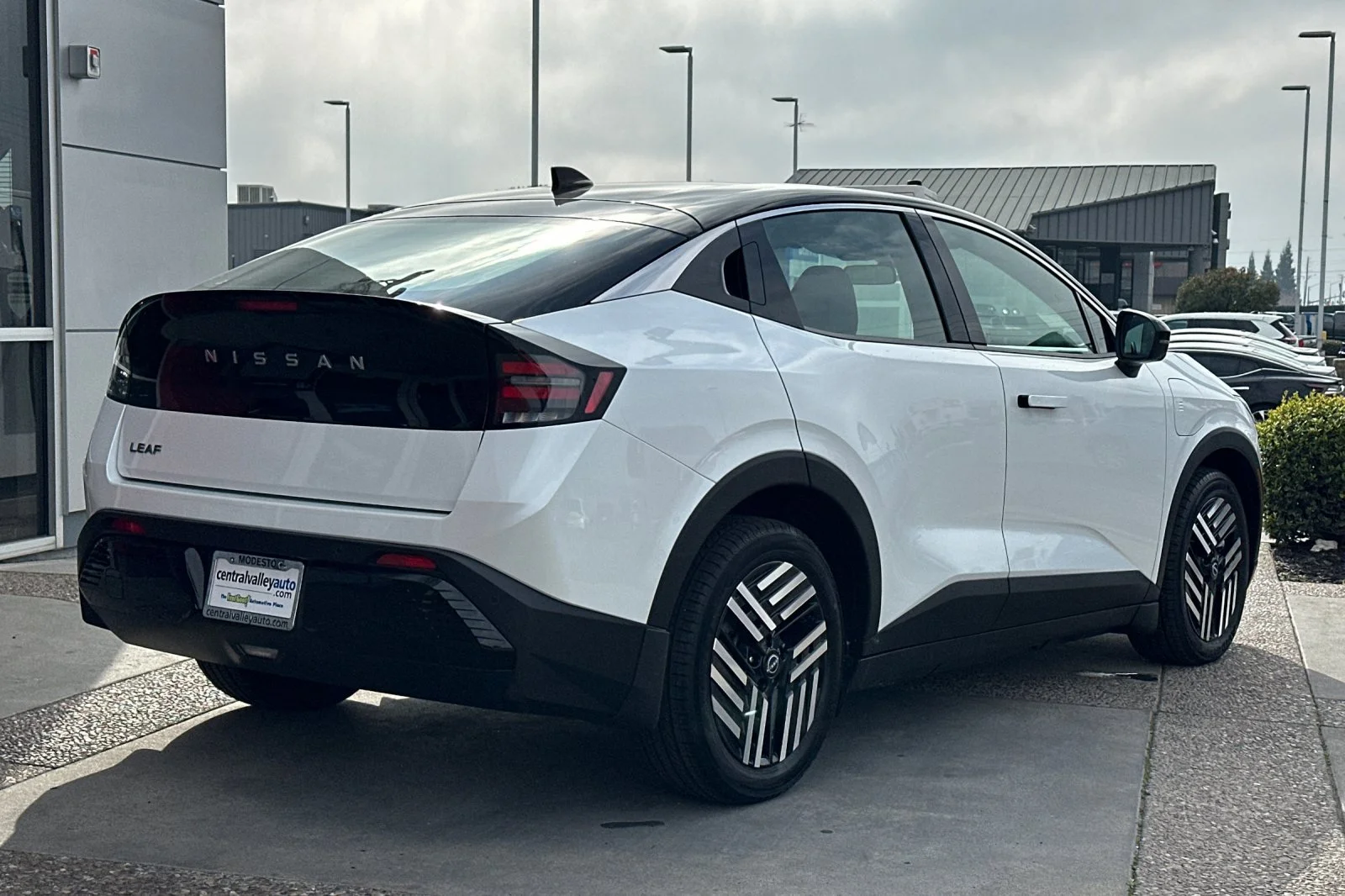 2026 Nissan LEAF SV+ - Photo 4