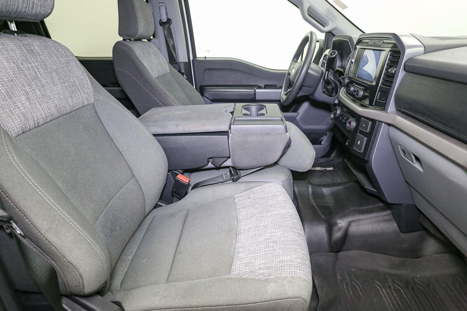 Used 2023 Oxford White Ford XLT image 16