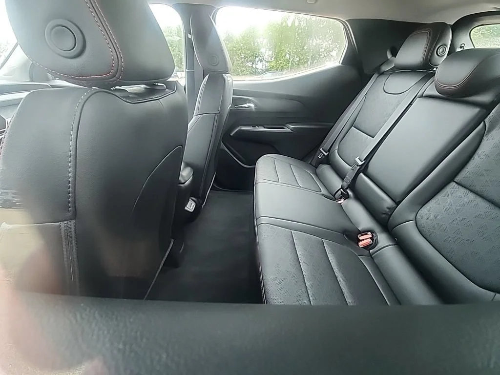 2027 Chevrolet Bolt RS - Photo 6
