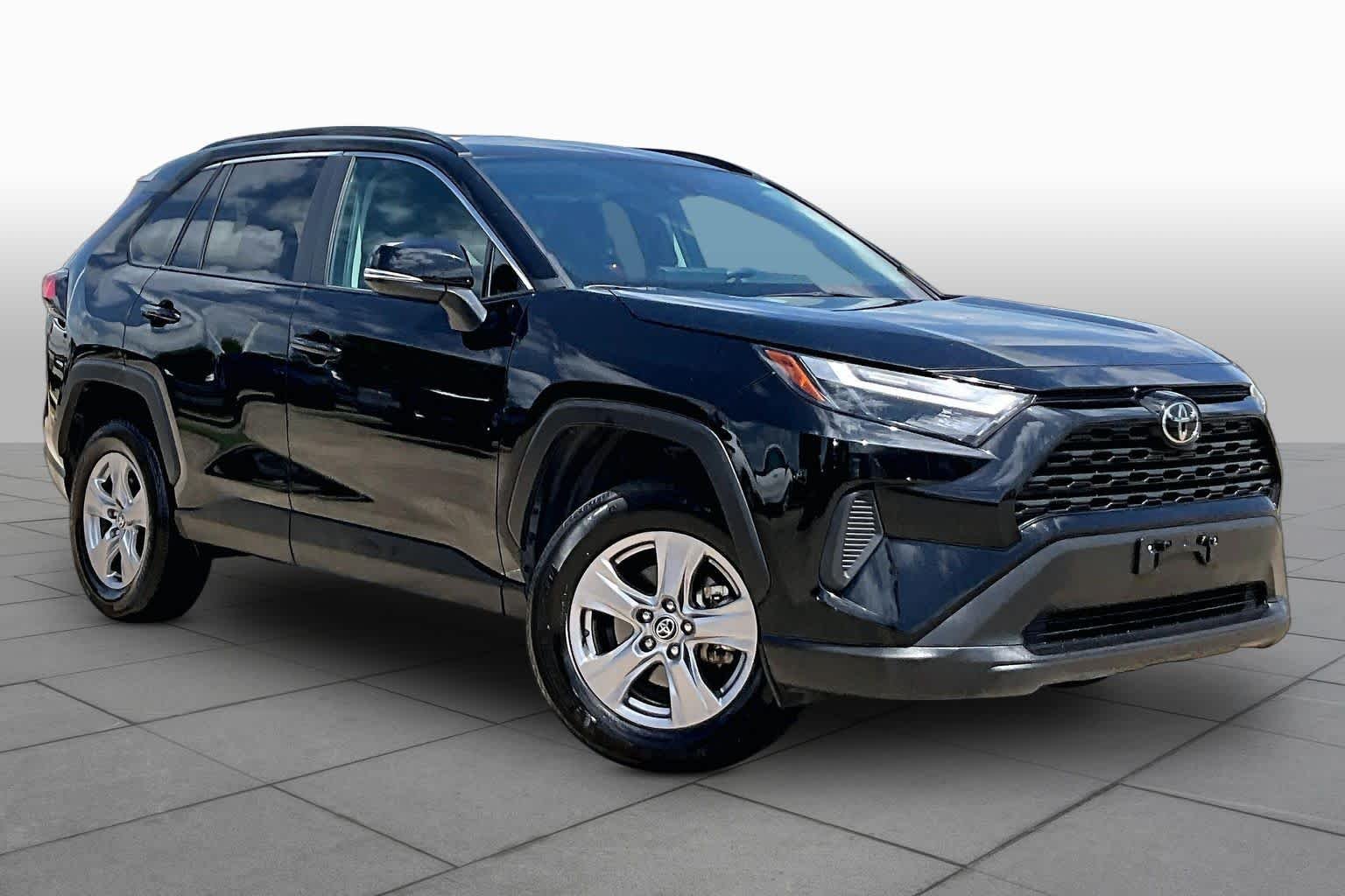 Used 2025 Midnight Black Metallic Toyota XLE image 3