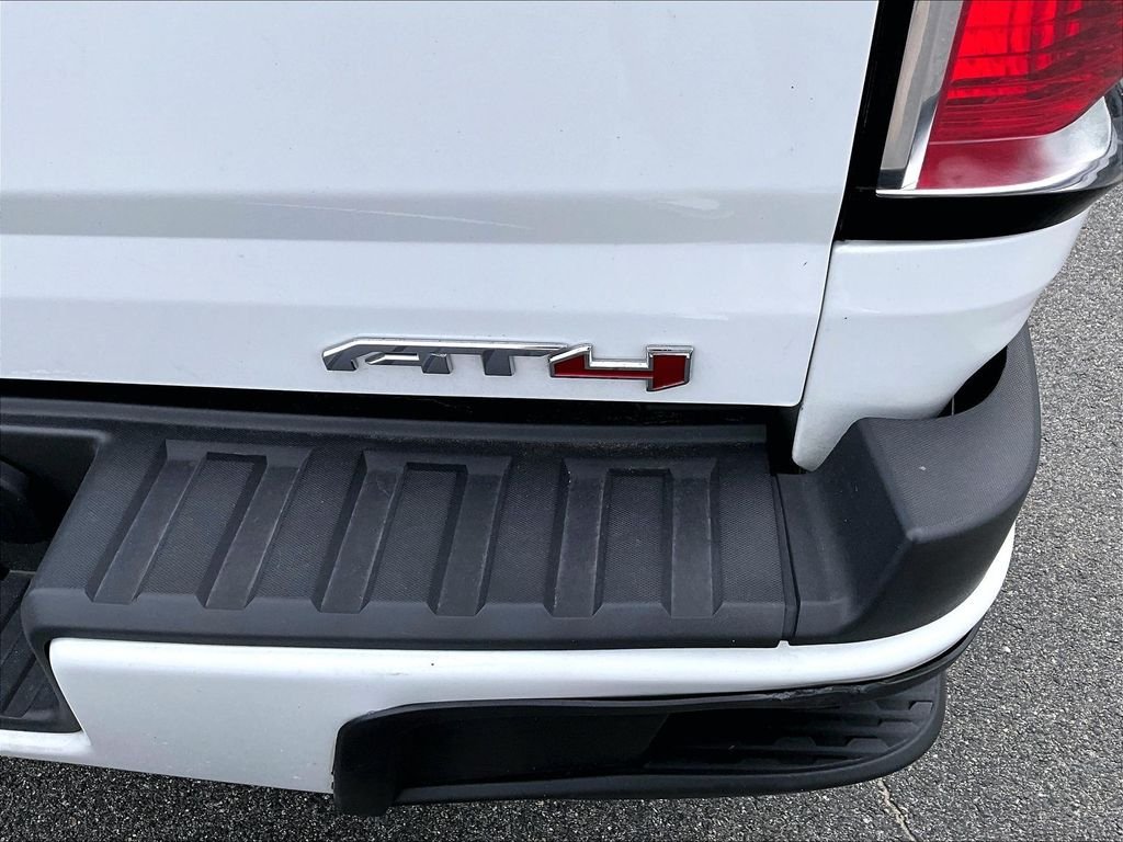 Used 2021 White GMC AT4 w/Cloth image 27