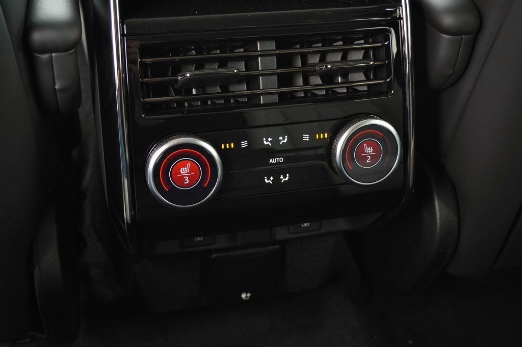 Certified Used 2026 Black Land Rover Dynamic SE image 34