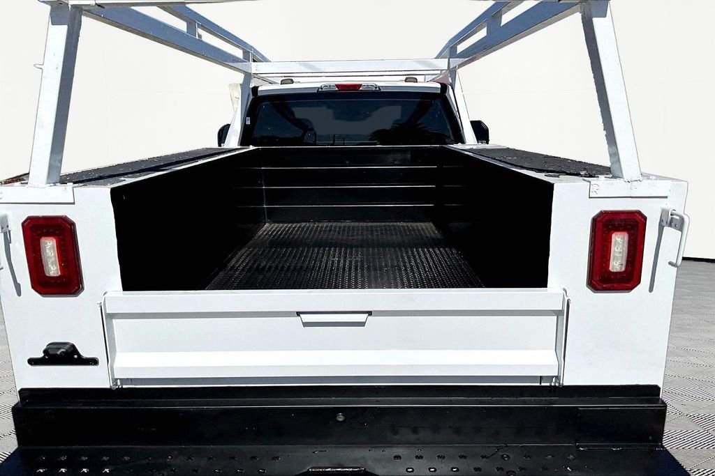 Used 2020 White Ford XL image 7