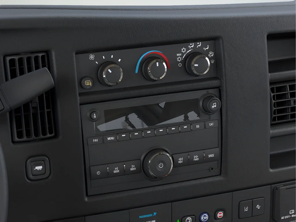 2025 Chevrolet Express Cargo Work Van - Photo 14