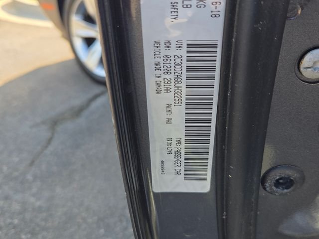 Used 2018 Gray Dodge SXT image 6