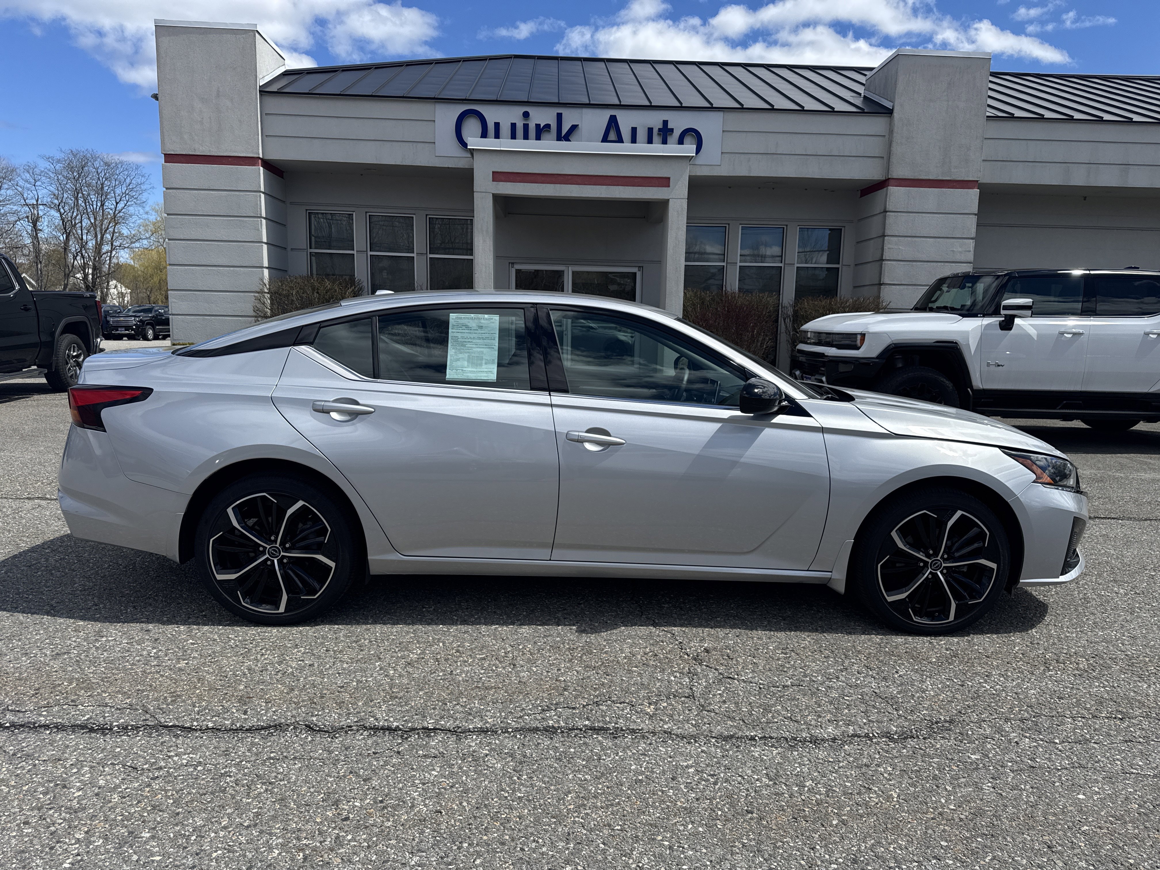 Used 2024 Brilliant Silver Metallic Nissan 2.5 SR image 4