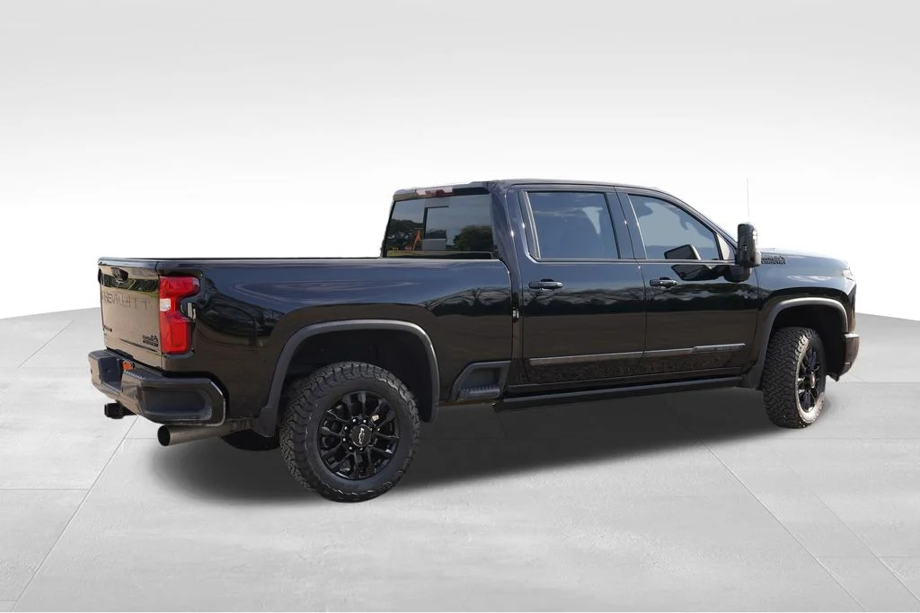 Used 2024 Black Chevrolet High Country image 4
