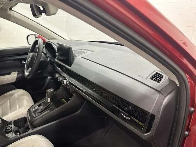 Used 2024 Radiant Red Metallic Honda EX-L image 17