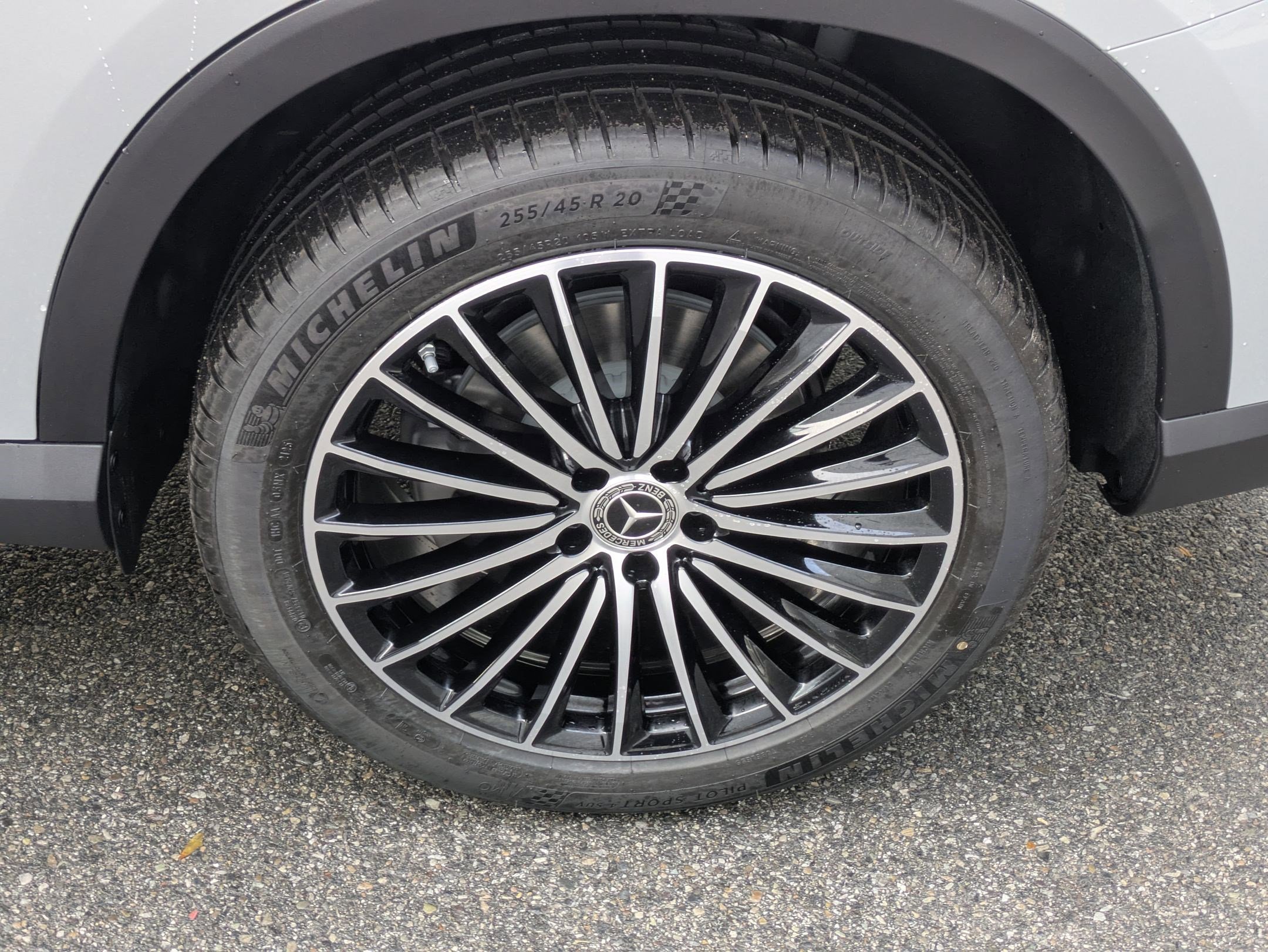 New 2026 MANUFAKTUR Alpine Grey Mercedes-Benz GLC 300 image 16