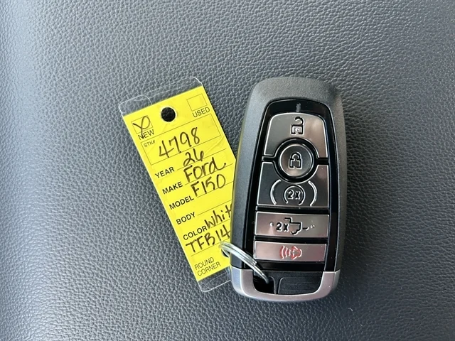 New 2026 Oxford White FORD XLT image 38