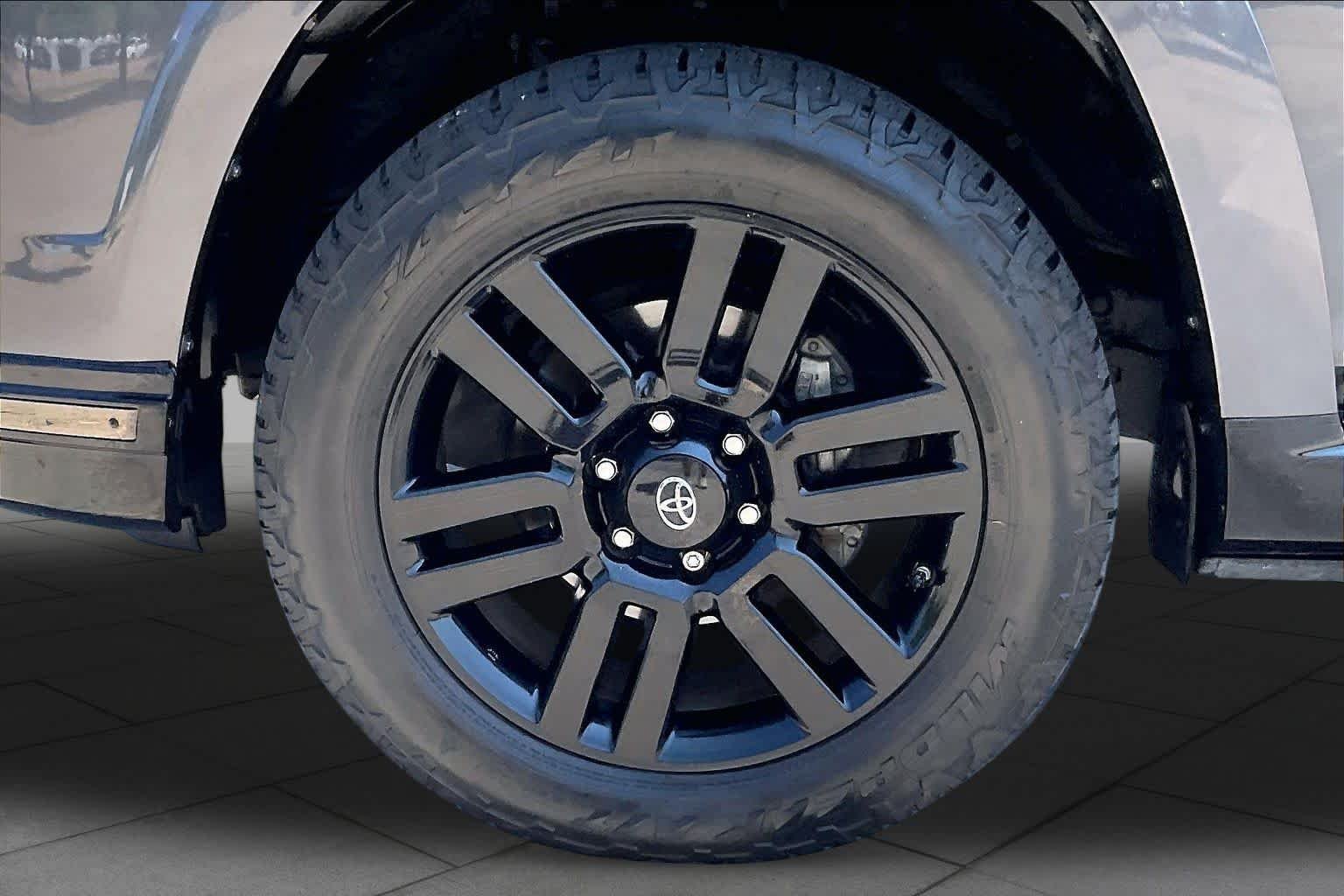 Used 2020 Magnetic Gray Metallic Toyota Limited image 10