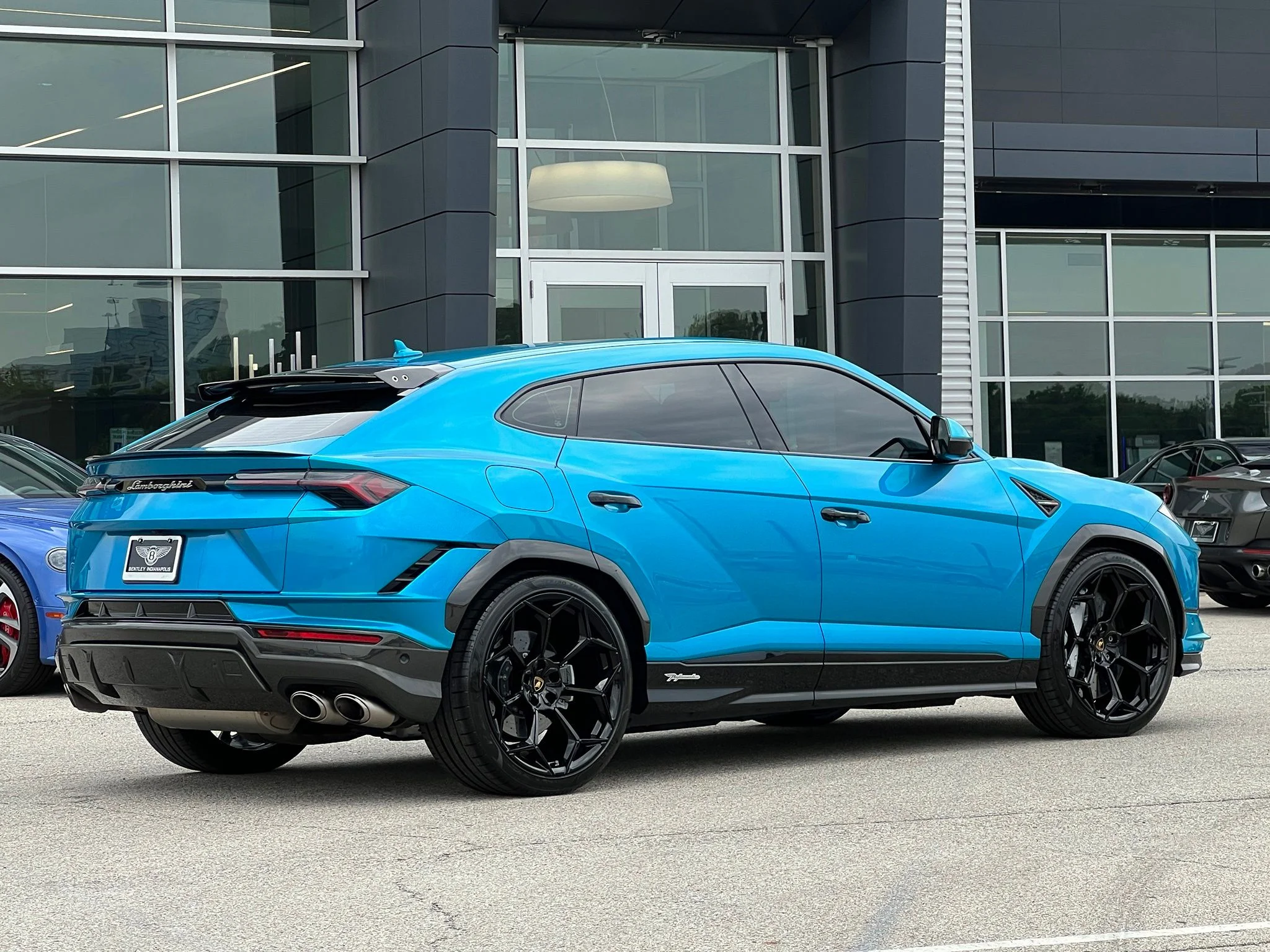 Used 2023 Blue Lamborghini Performante image 8