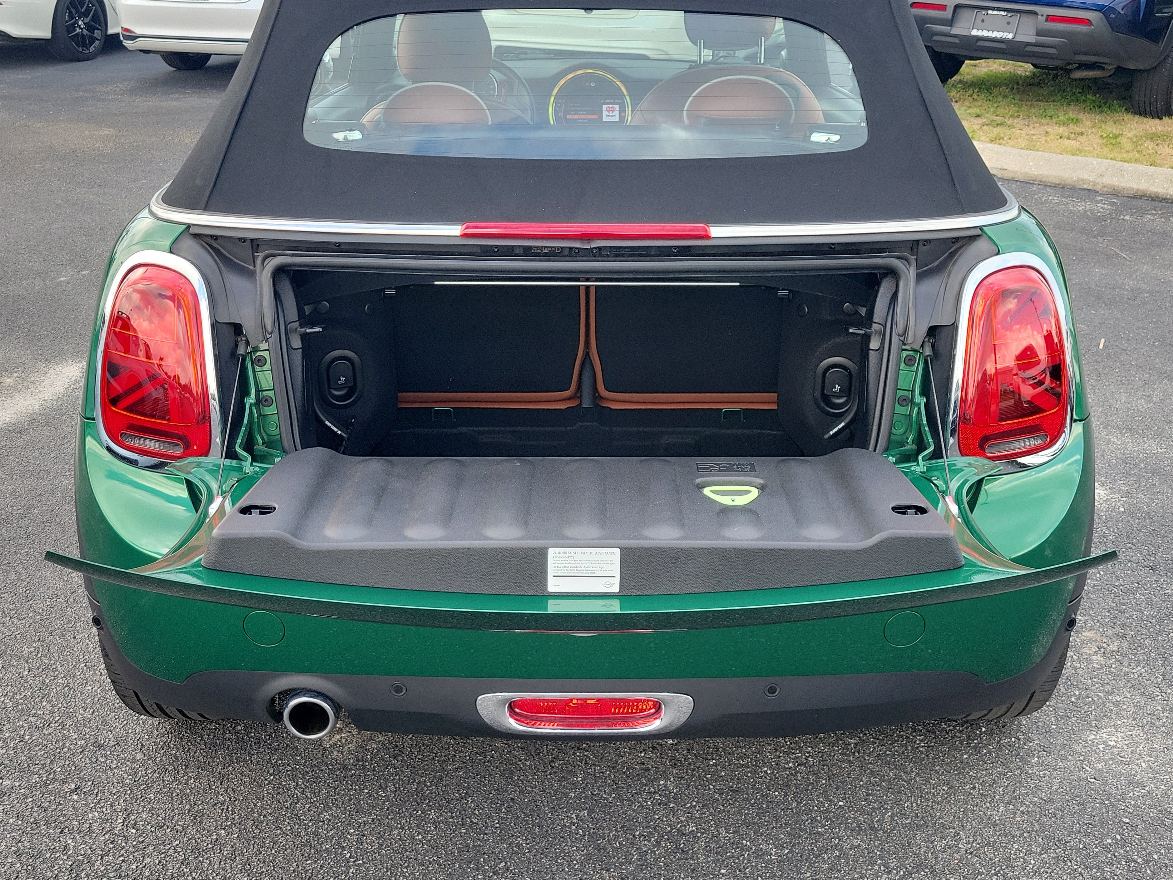 Used 2020 British Racing Green IV Metallic MINI Cooper image 11