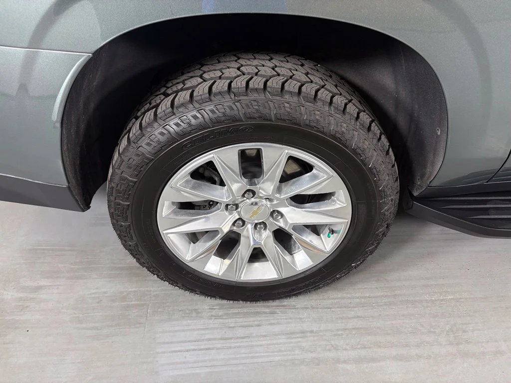 Used 2023 Green Chevrolet Premier image 11