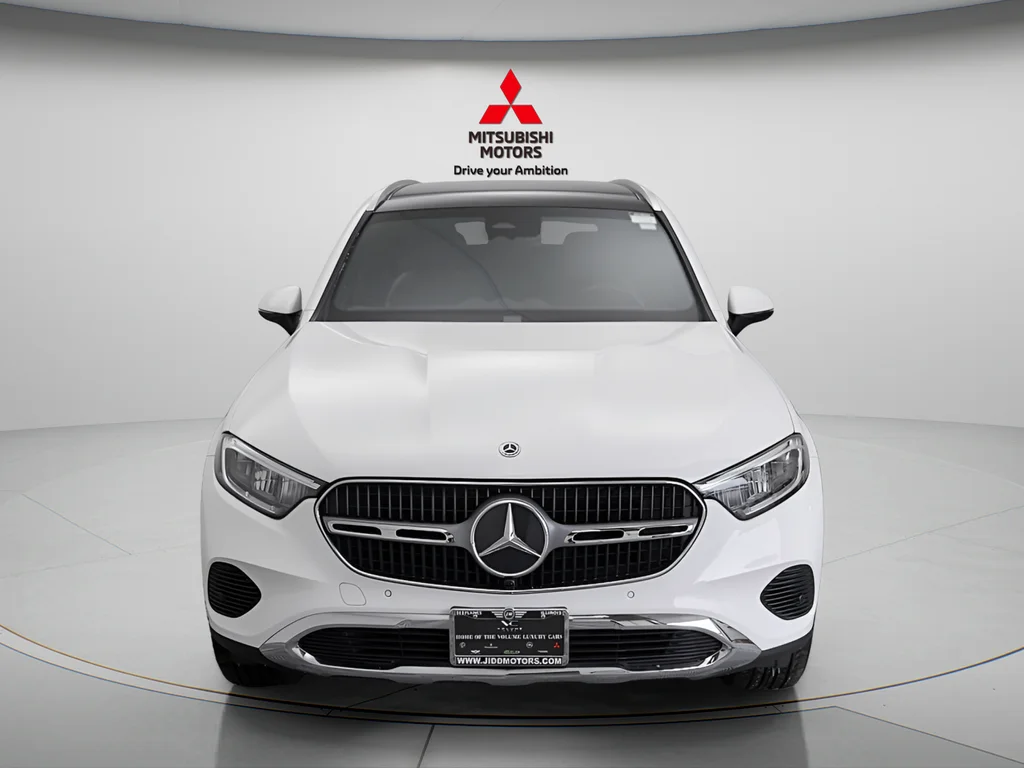 Used 2024 Polar White Mercedes-Benz GLC 300 image 5